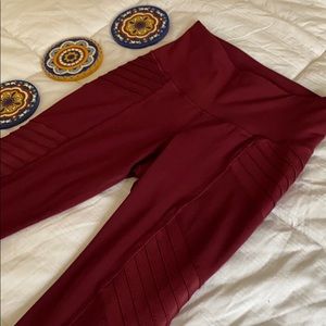 Old Navy Workout Leggings NWOT